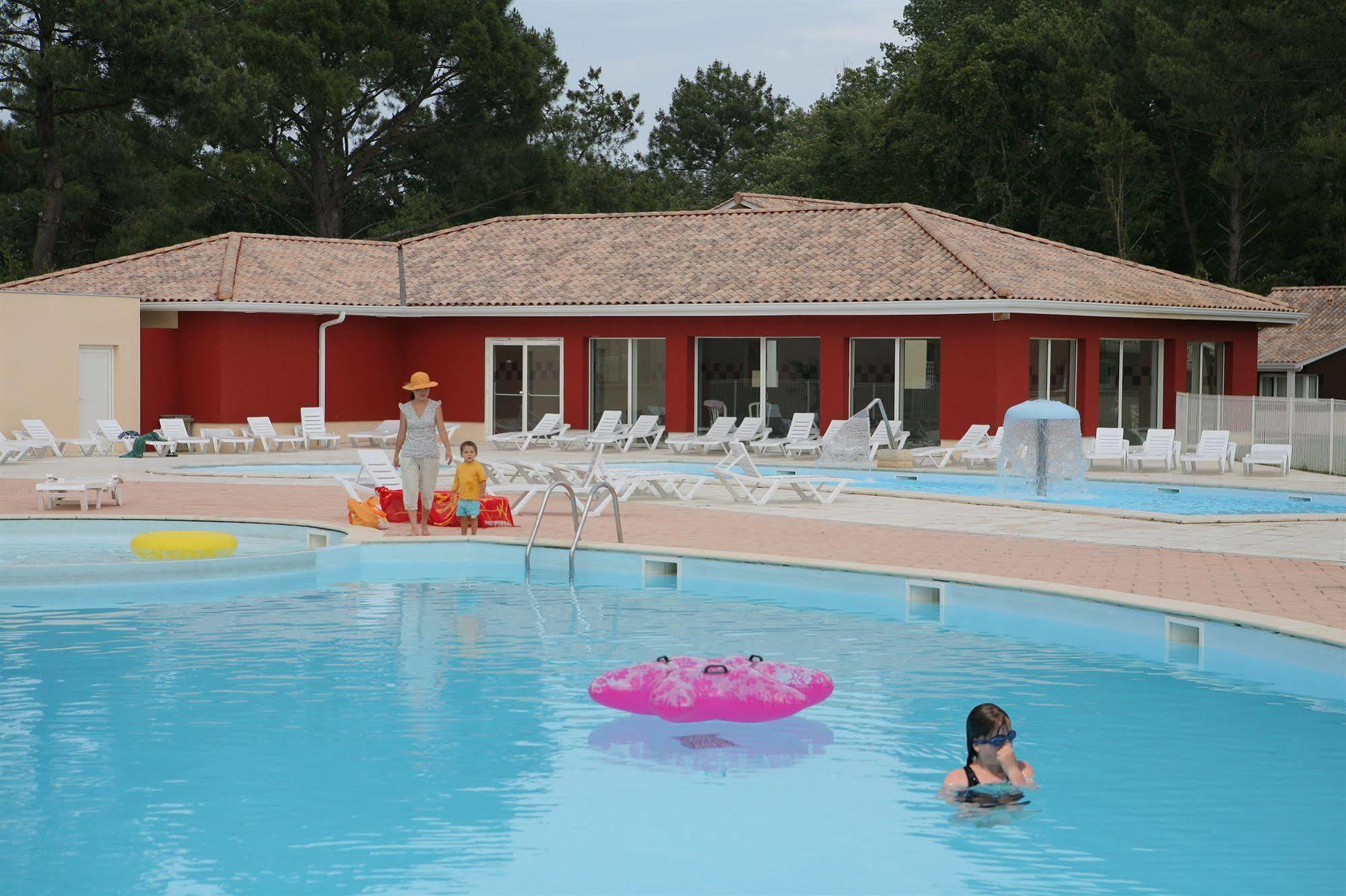 Résidence Néméa Les Rives de Saint Brice Ares Exterior foto